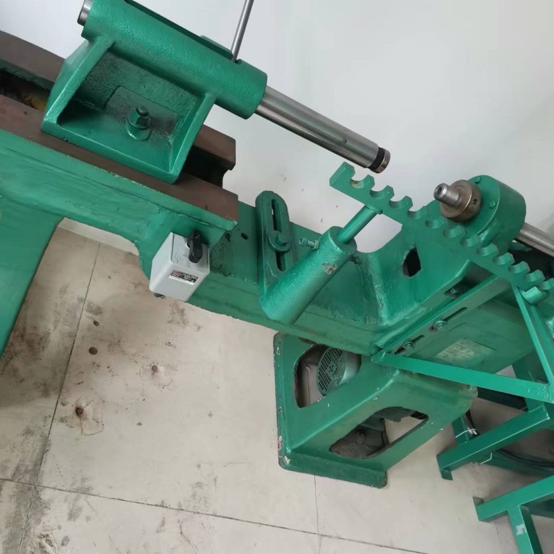Manual Metal Spinning Machines